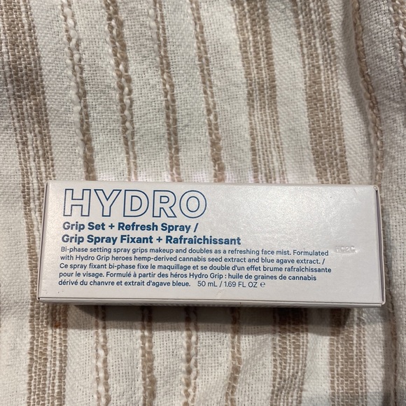 MILK Makeup - Hydro grip SETTING SPRAY - Picture 6 of 7